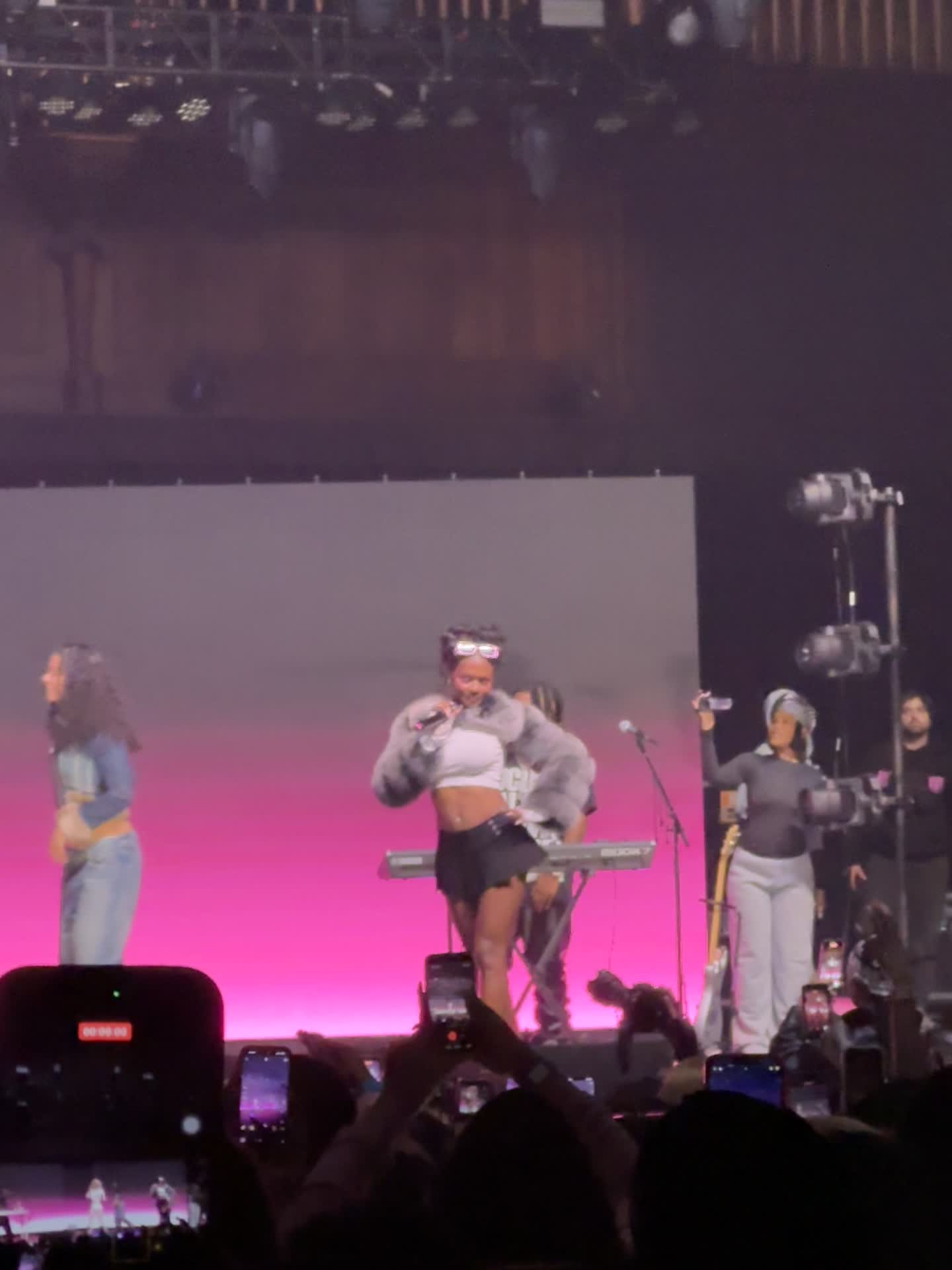 @whatconcertnext