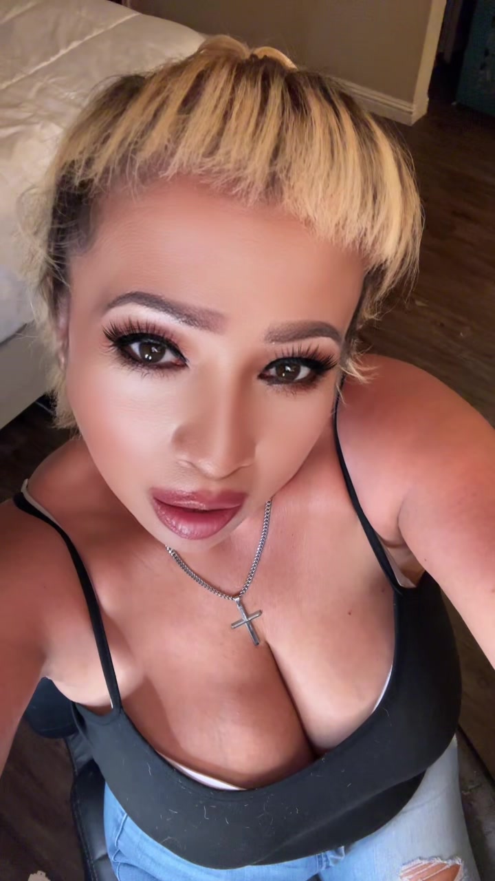 @VickyHerrera