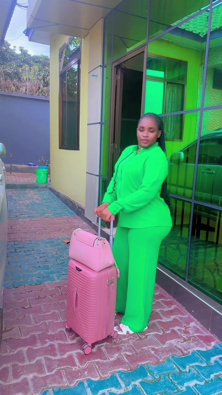 @Monica mnyantuzu