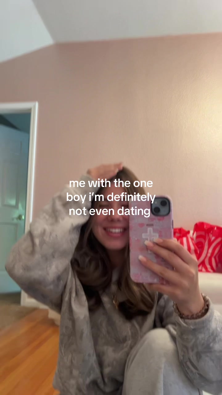 @holly