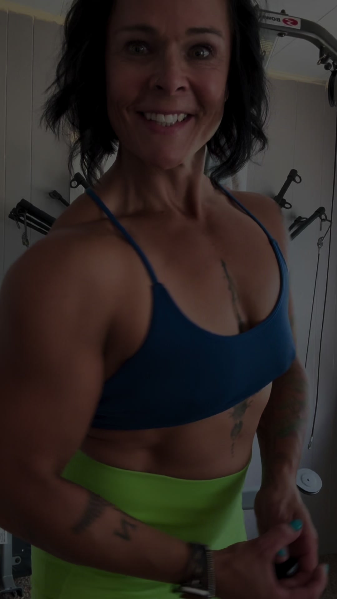 @fitmom_of_4_