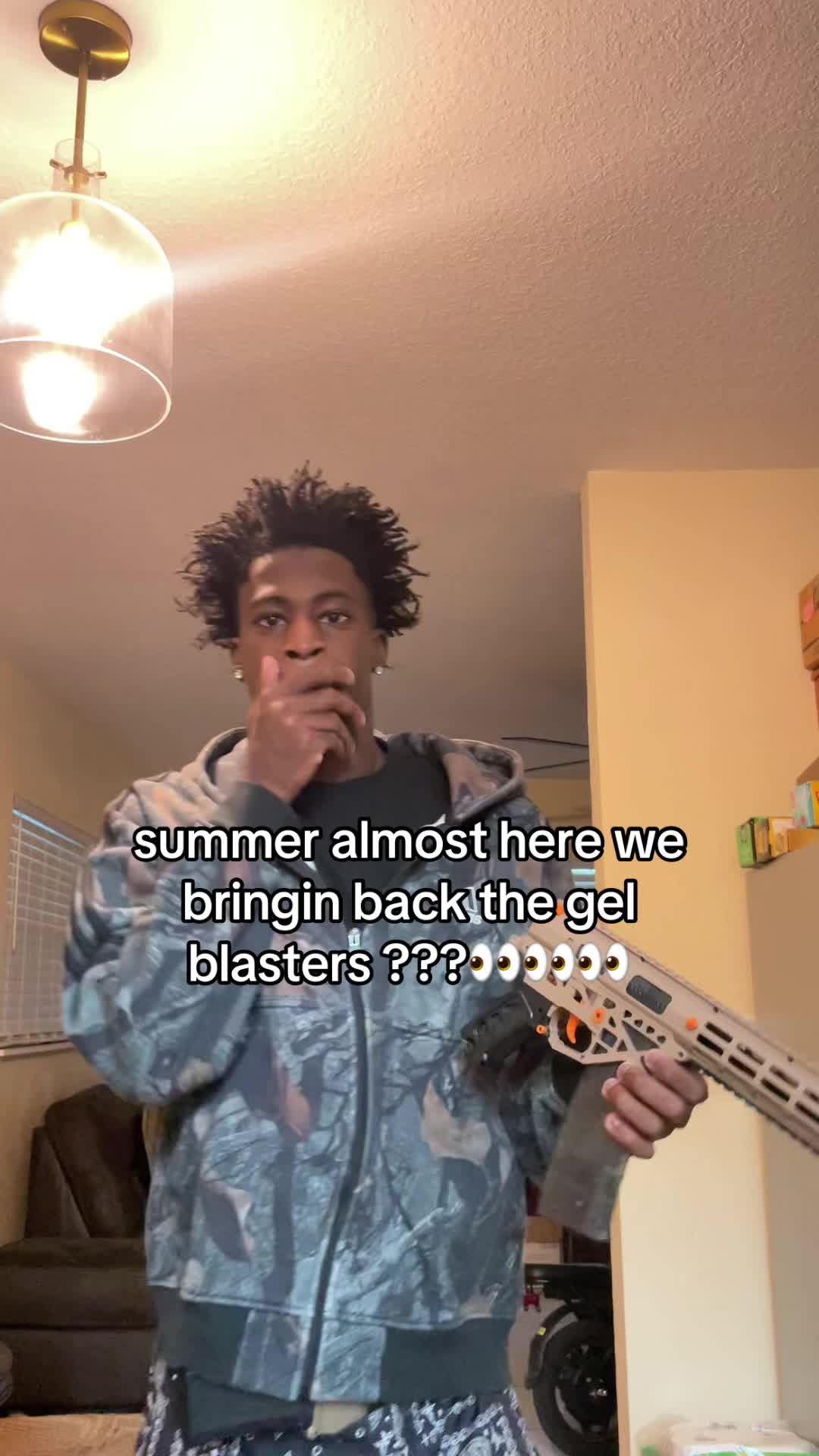@👣👶🏿 .