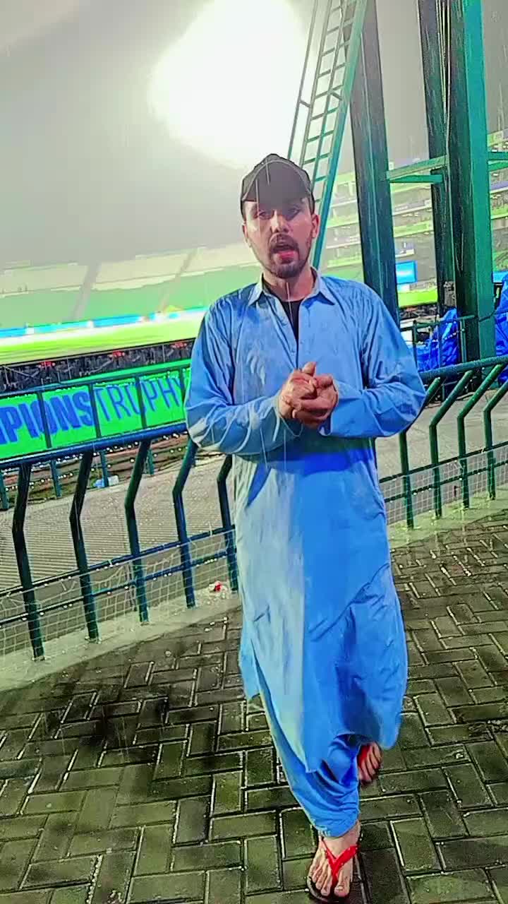 @👑RAEESWARIS🤫✌