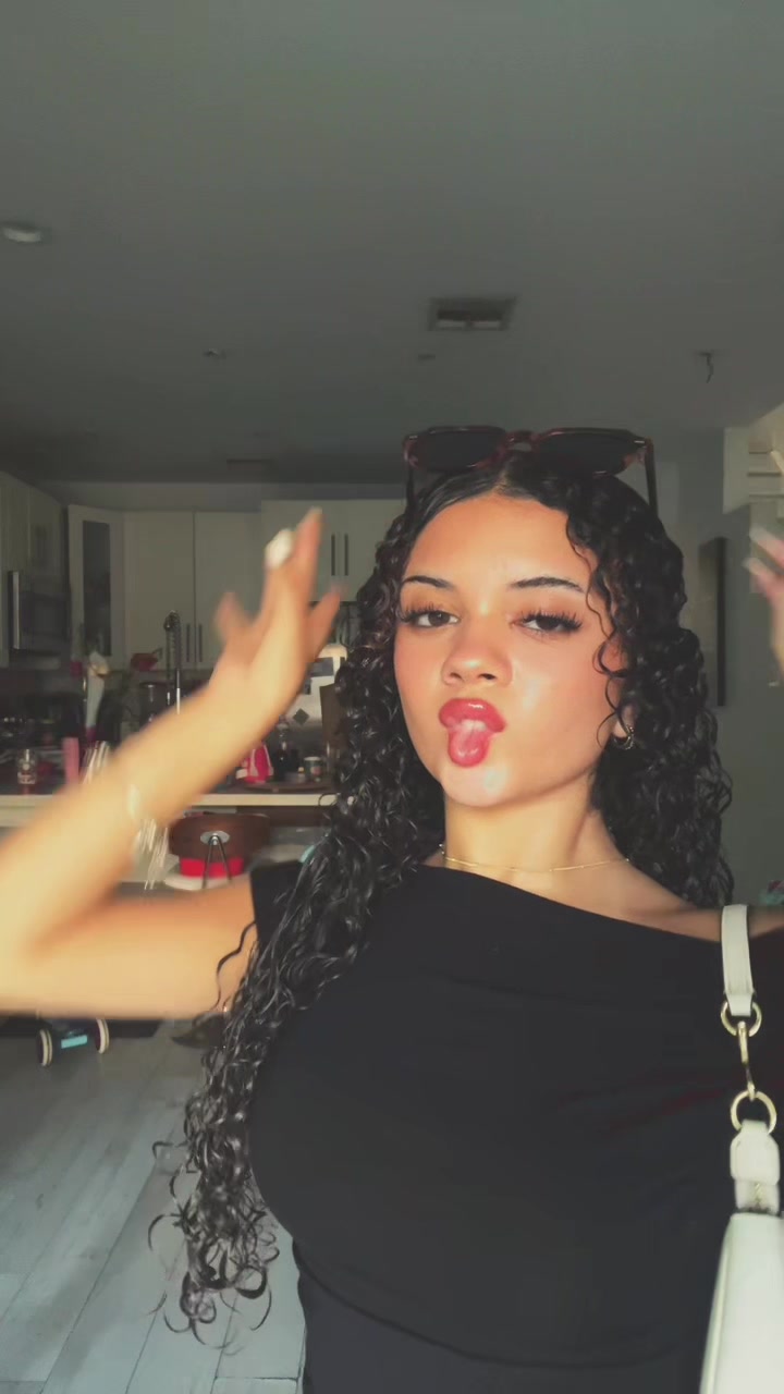 @👑