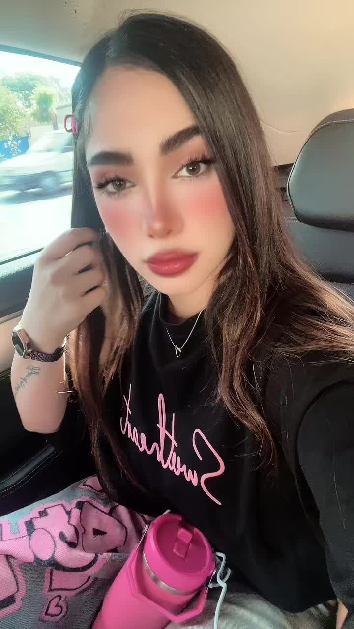 @🦋