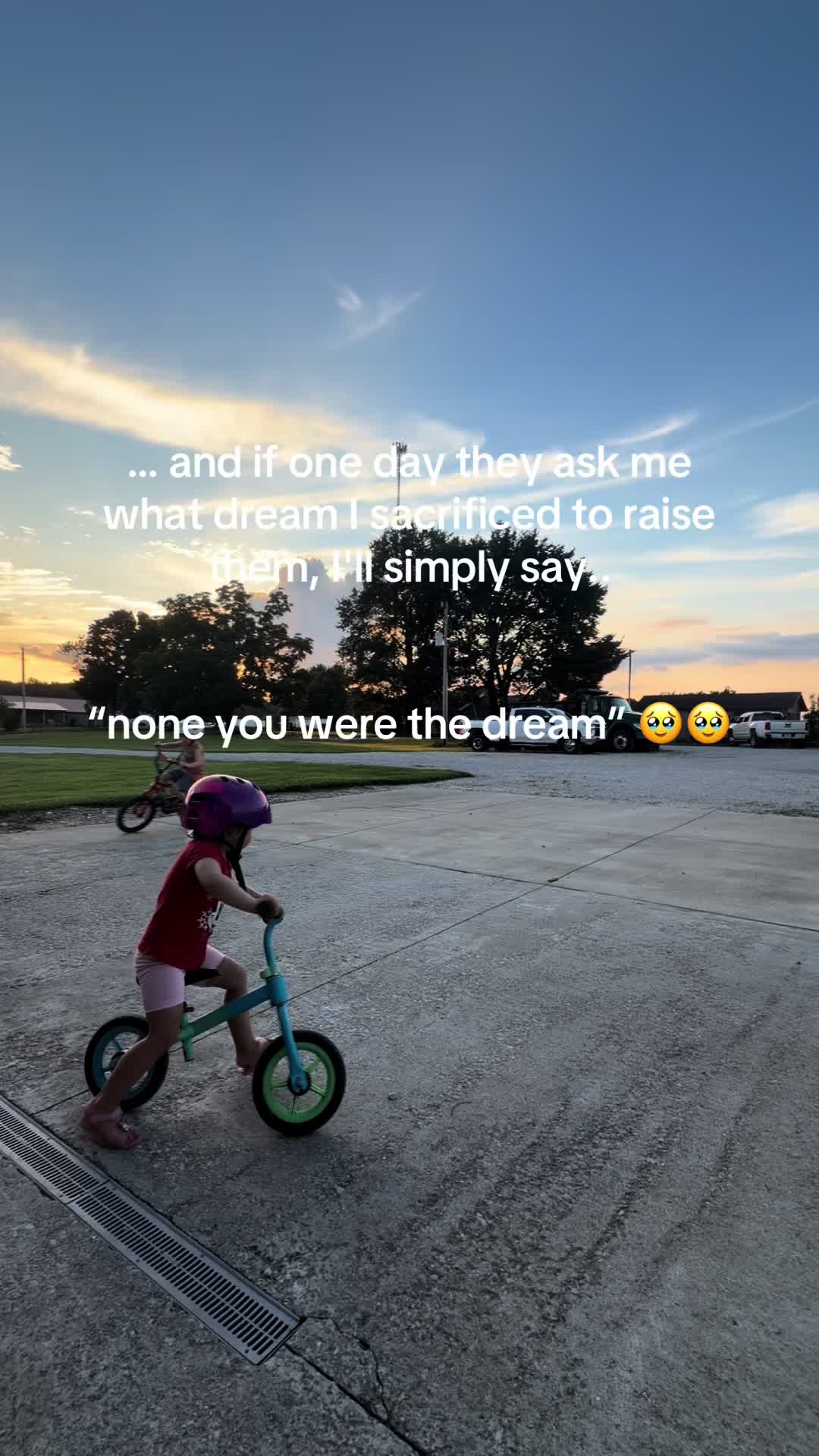 @Alli | SAHM | Farm Wife 🗝️