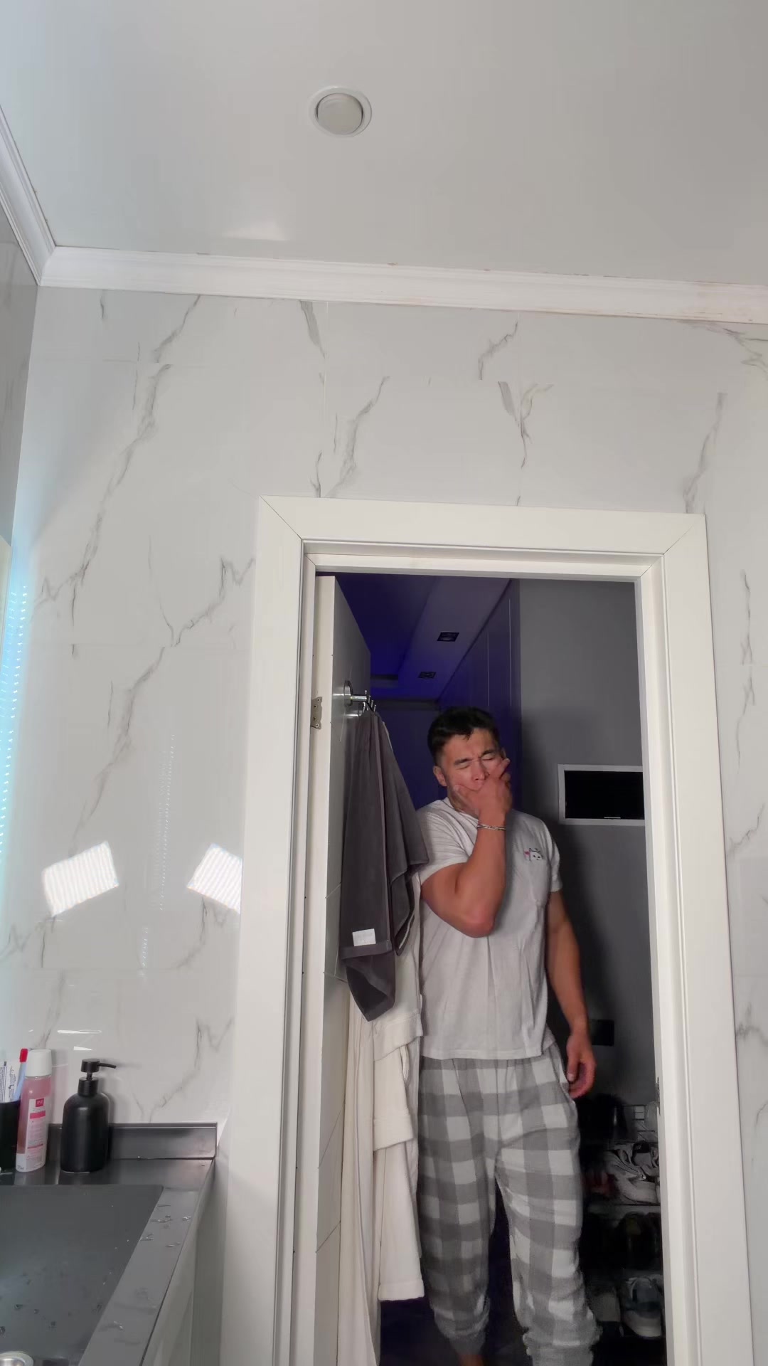 @Медет