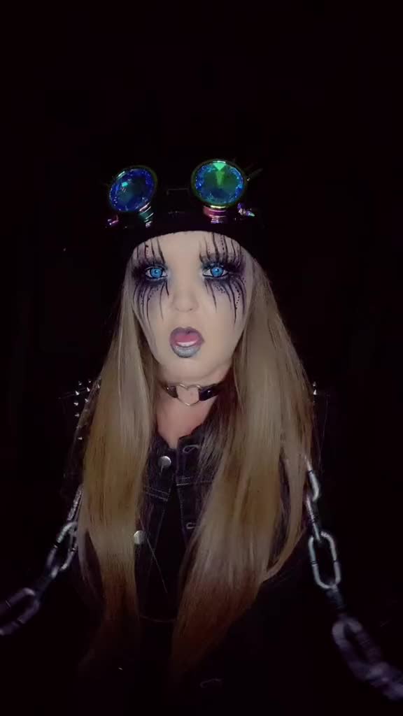 @LaKrishaR