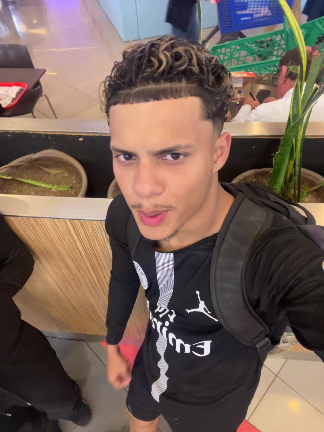 @Soyalejandro