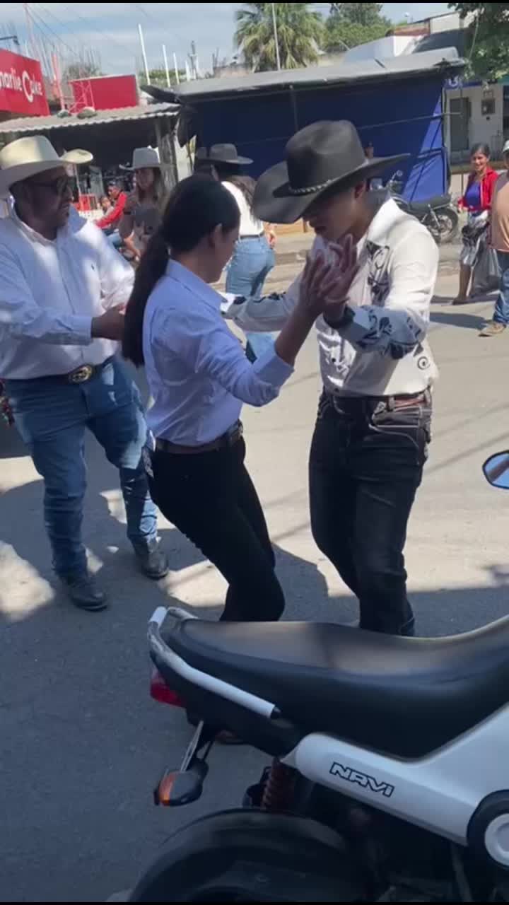 @Yaslí Díaz