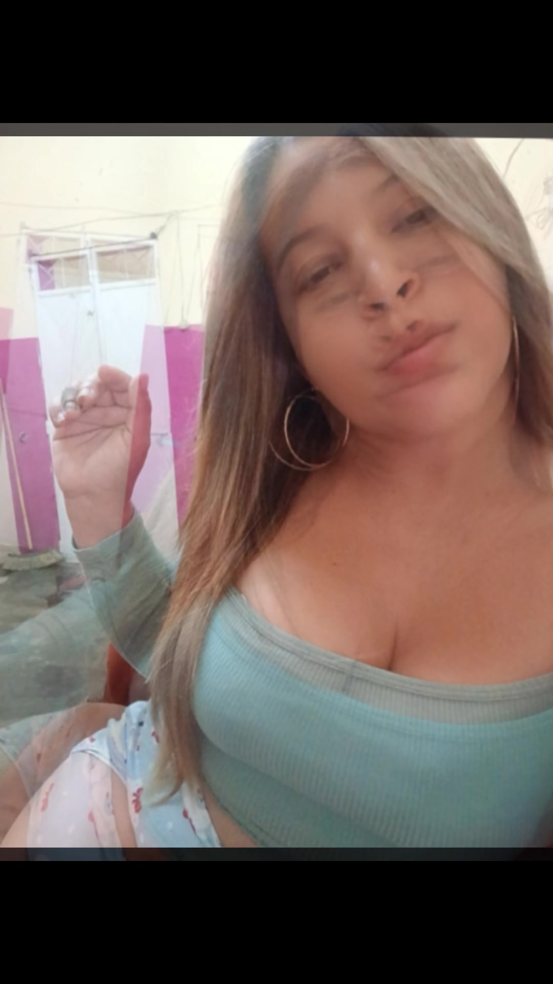 @🫦