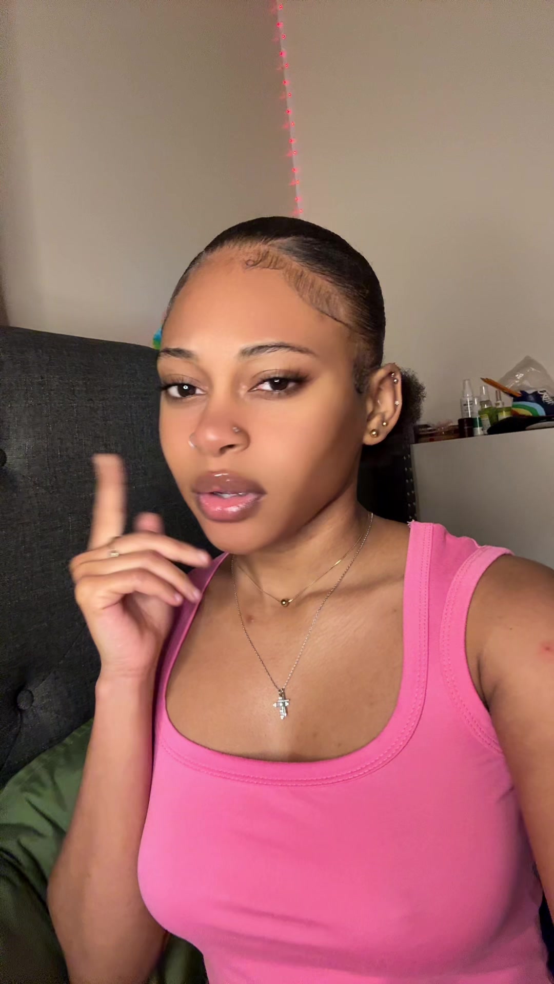 @Emily🖤👤