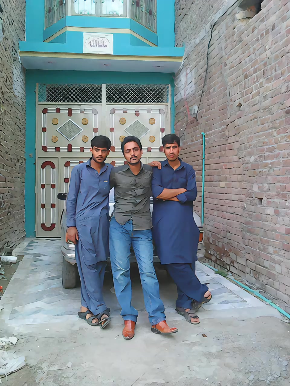 @LewanEe_Khan