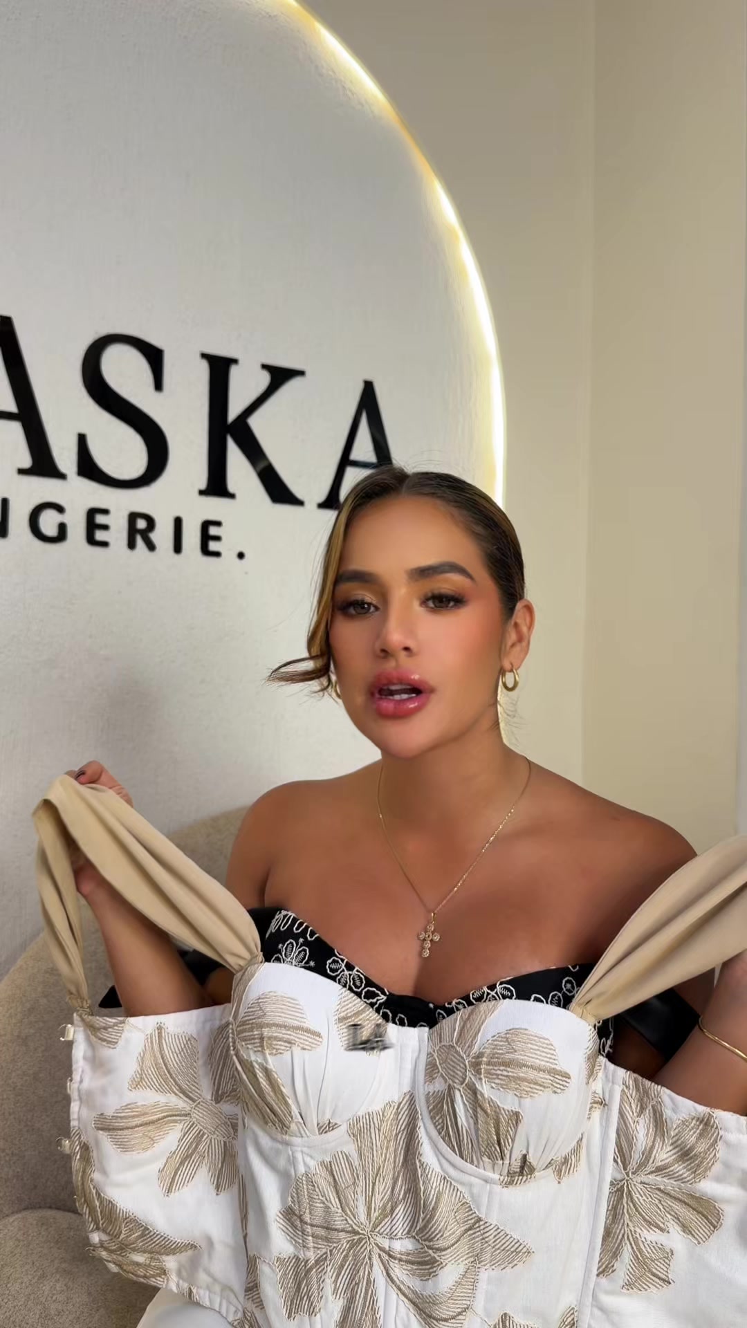 @alaskalingeriee