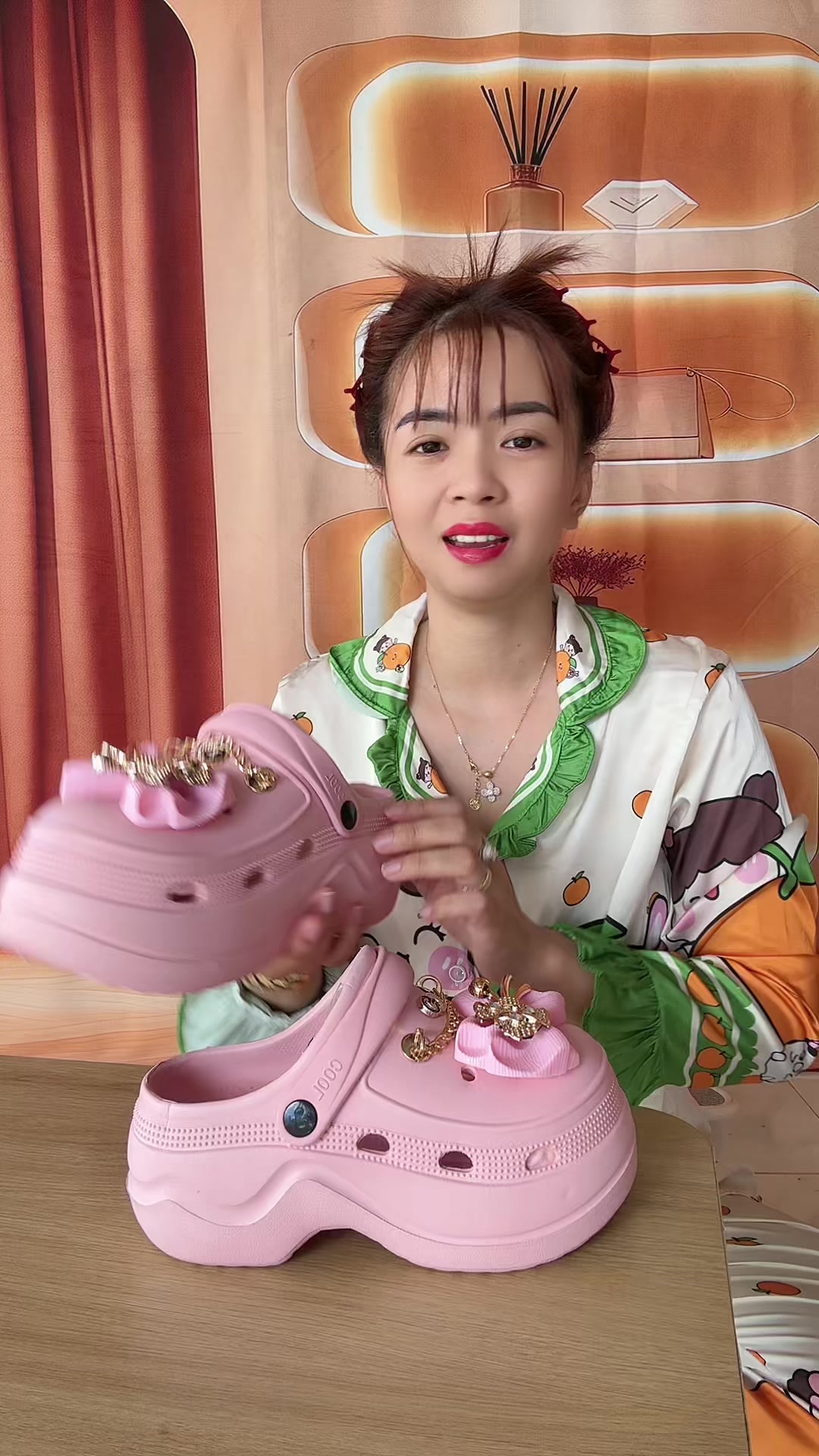 @Em Cẩm N&egrave;