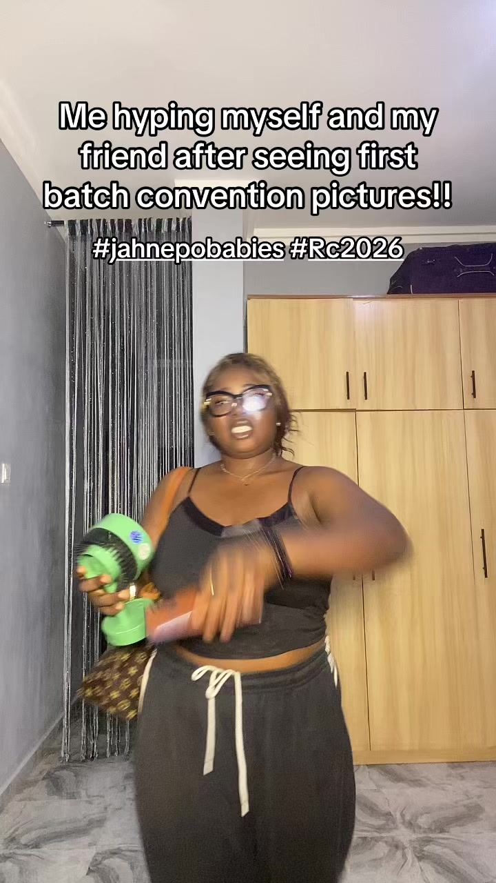 @Essa🥰🔥🌺