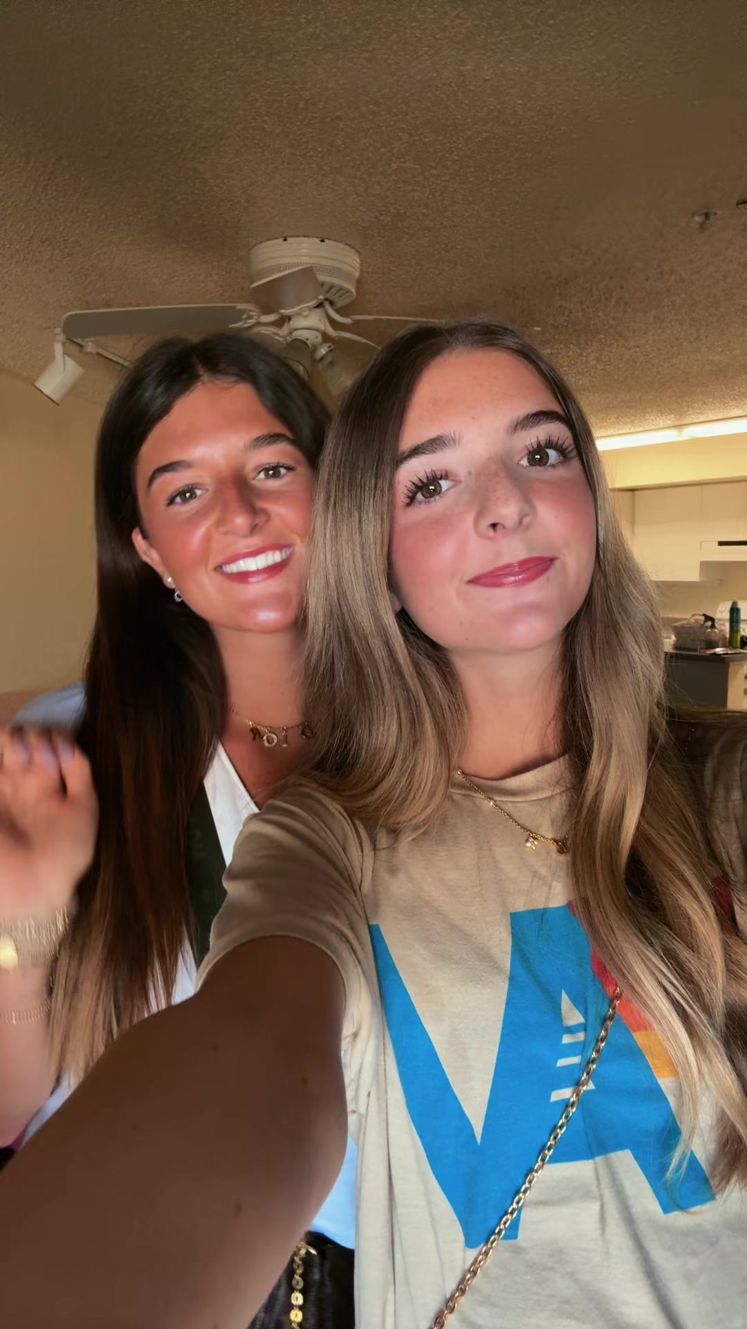 @chloe_mcfaddenn