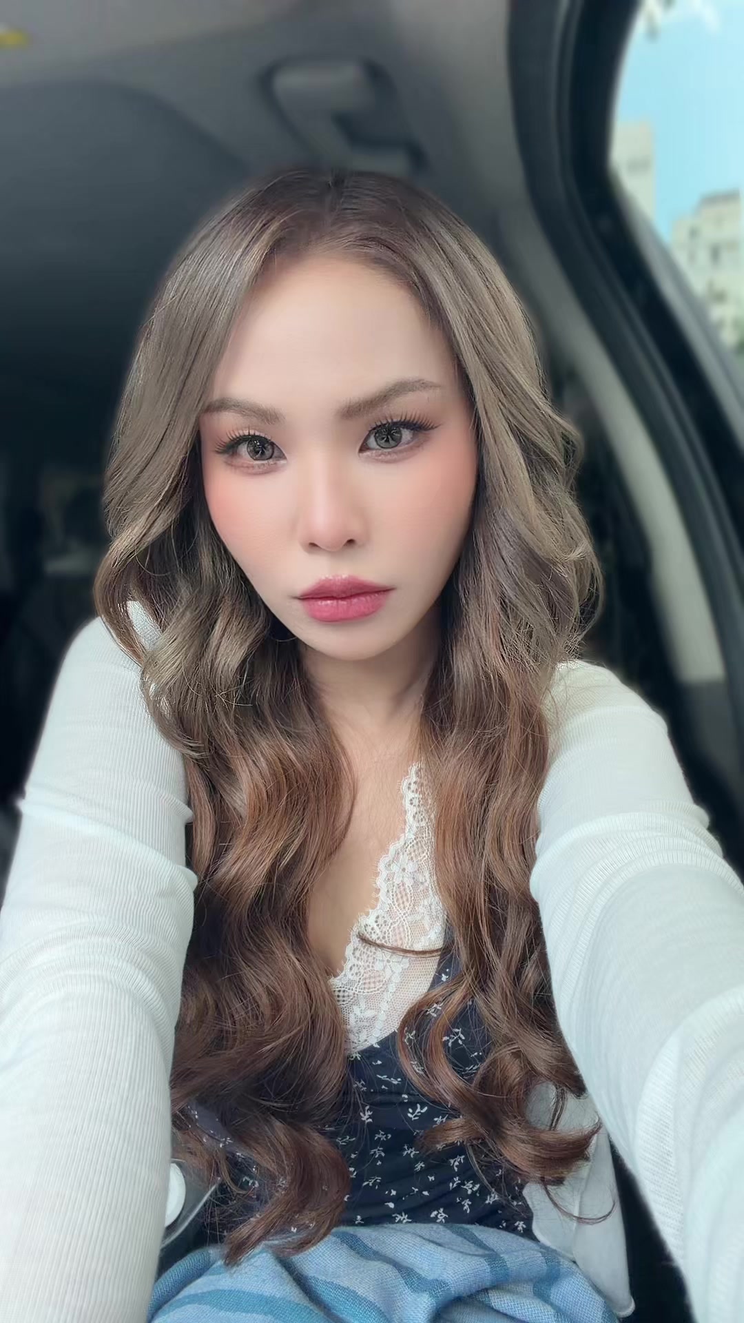 @Pach Kimmouy  [ប៉ាច គីមមួយ]