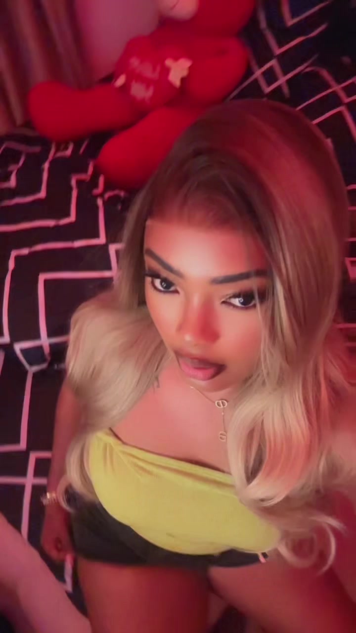 @SayheytoBenis🎀🍭💗🌹🦋