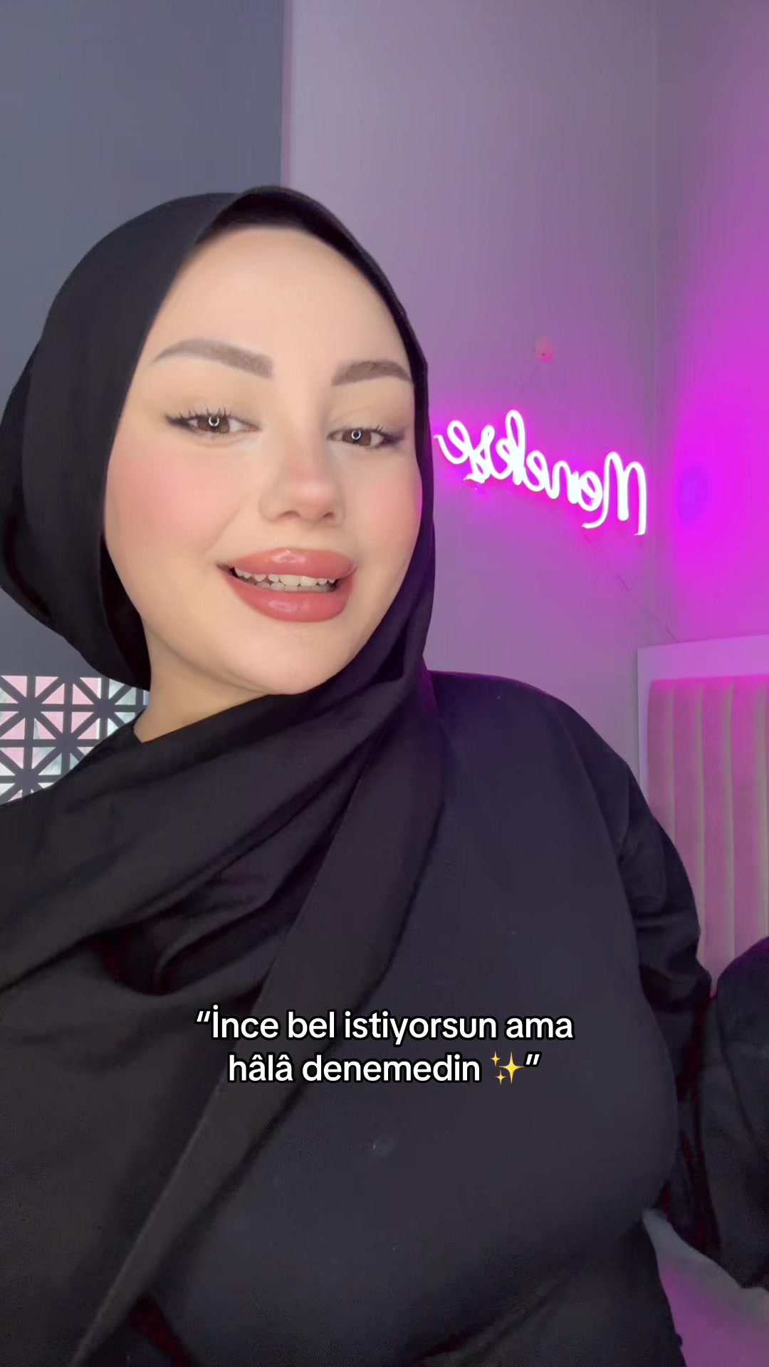 @meneksee__