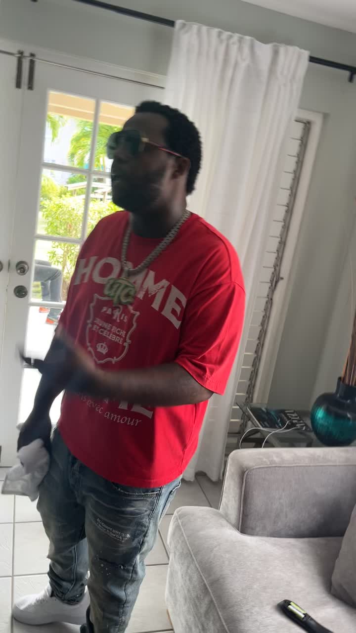 @Biggzmillion