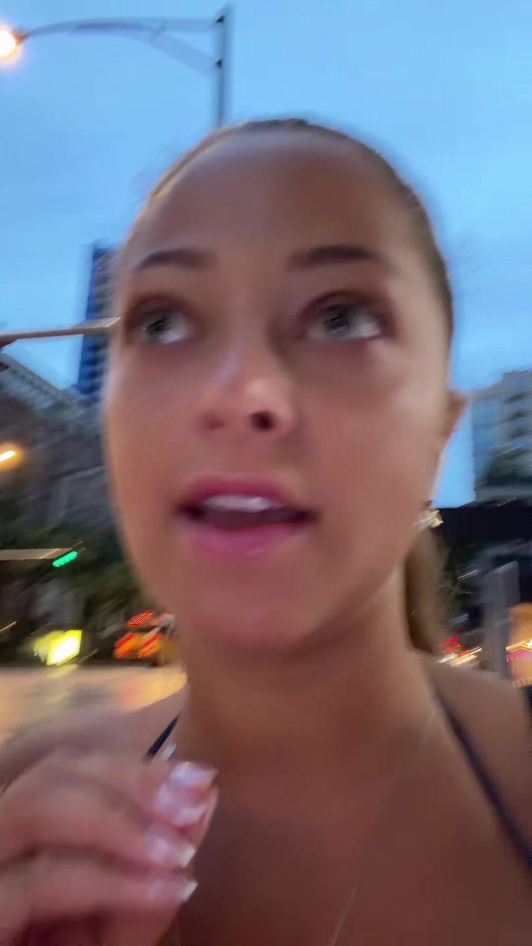 @alexispaige