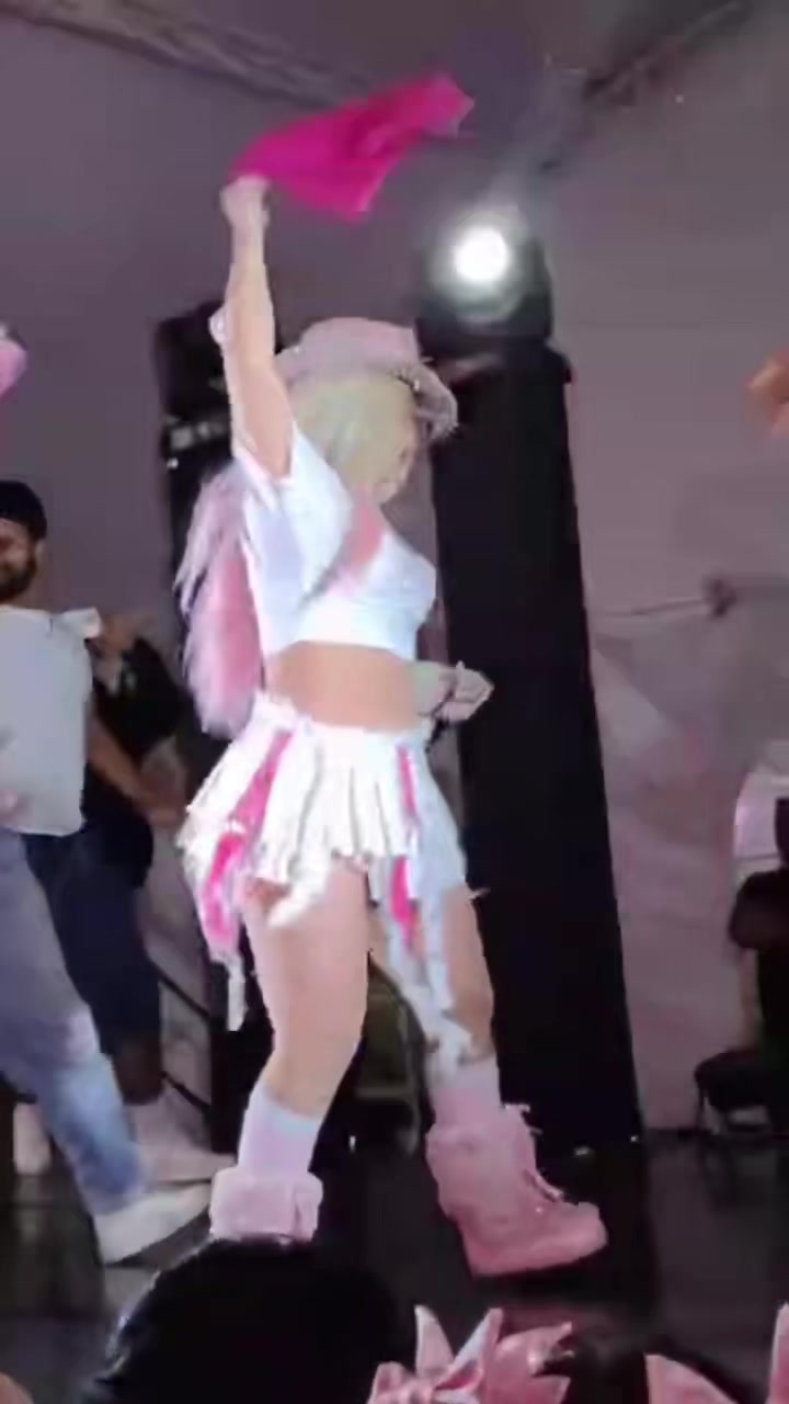 @Ximena