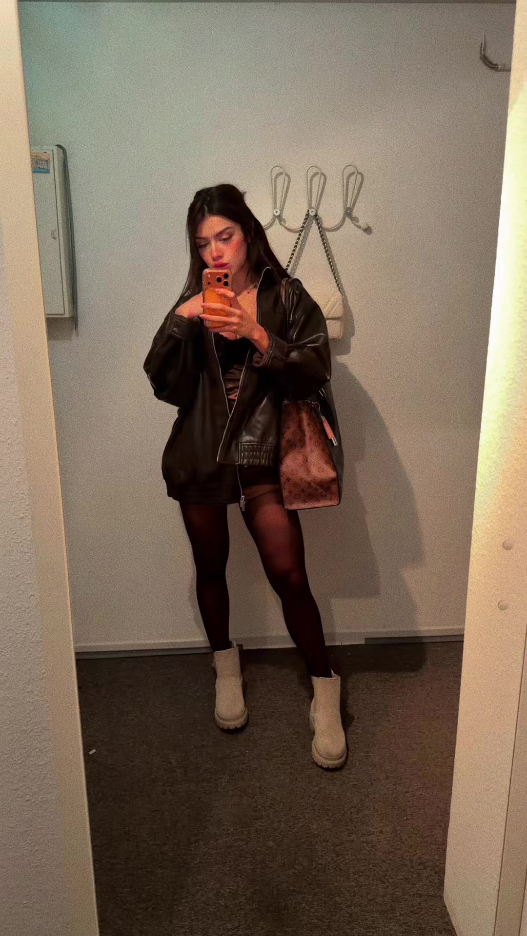 @victoria tavares