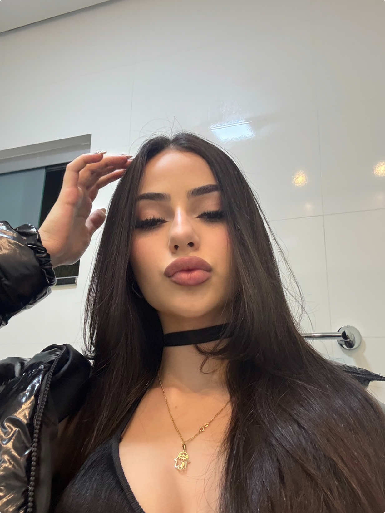 @vi.omoura