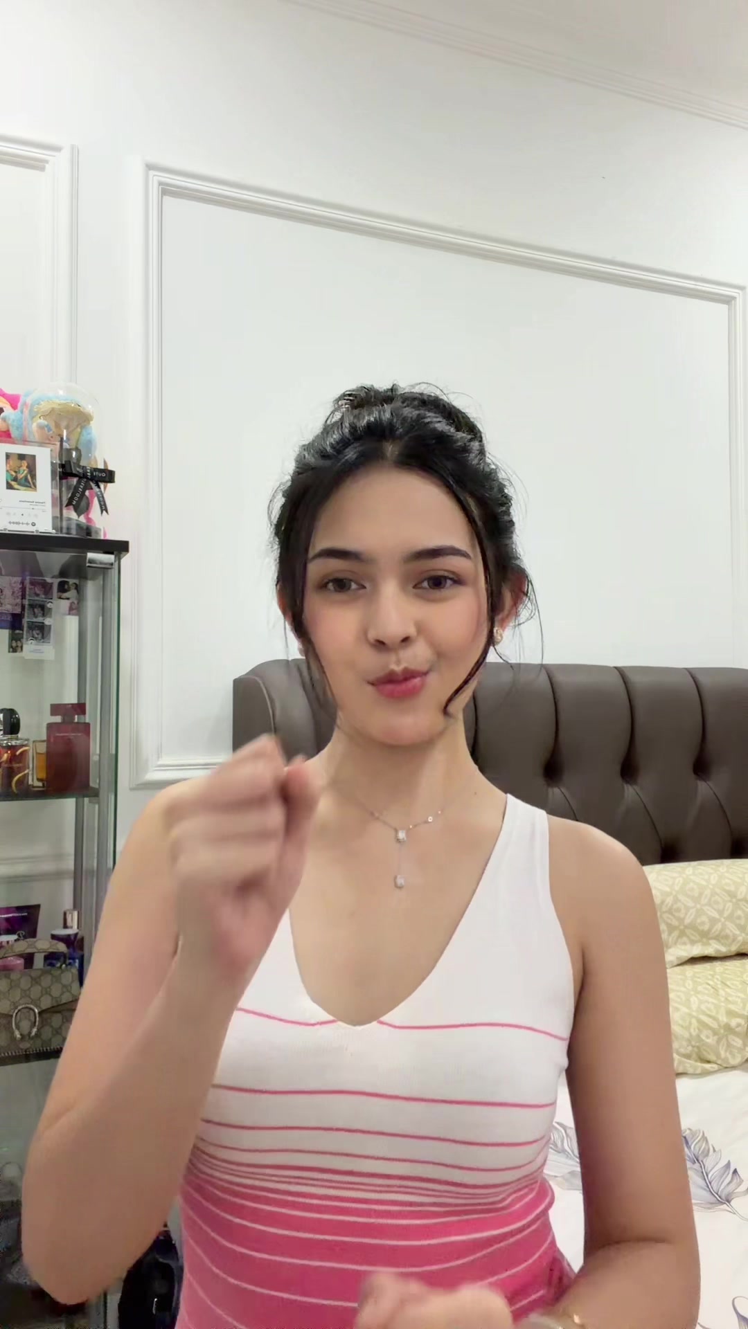 @Dindamahira