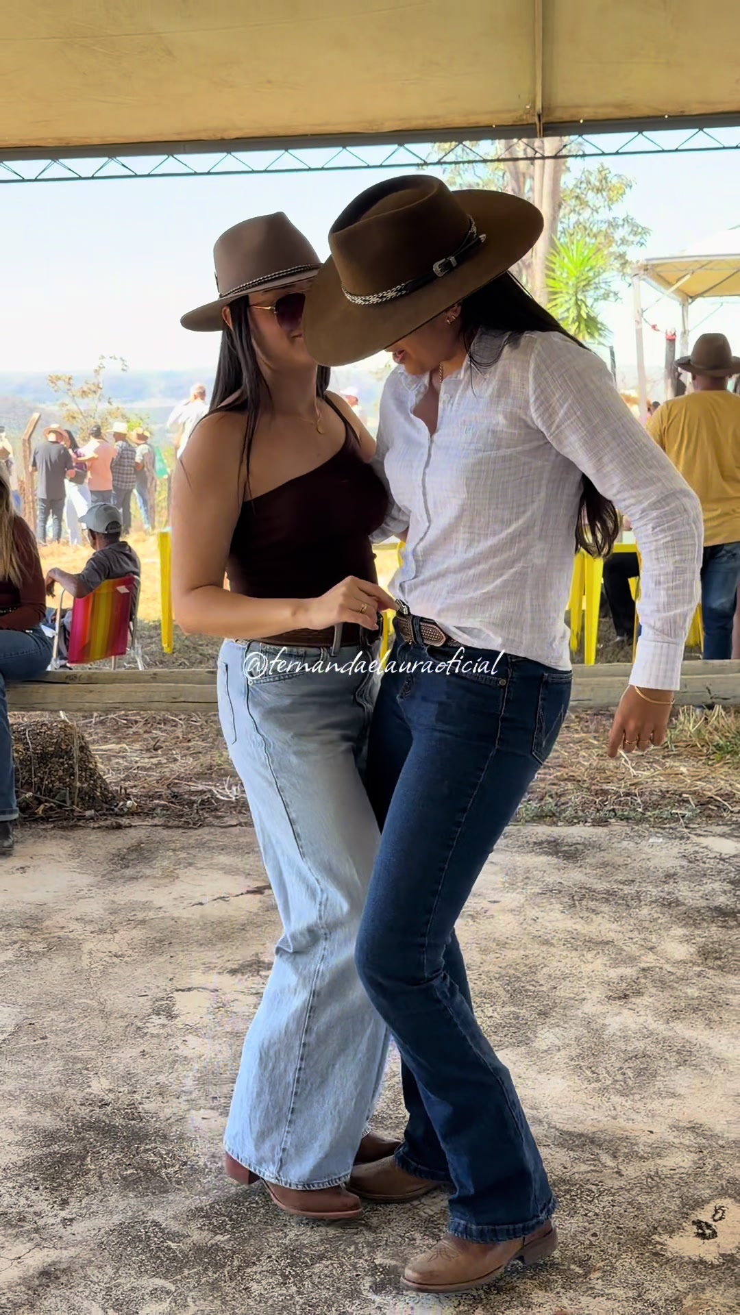 @Laura Machado Oficial