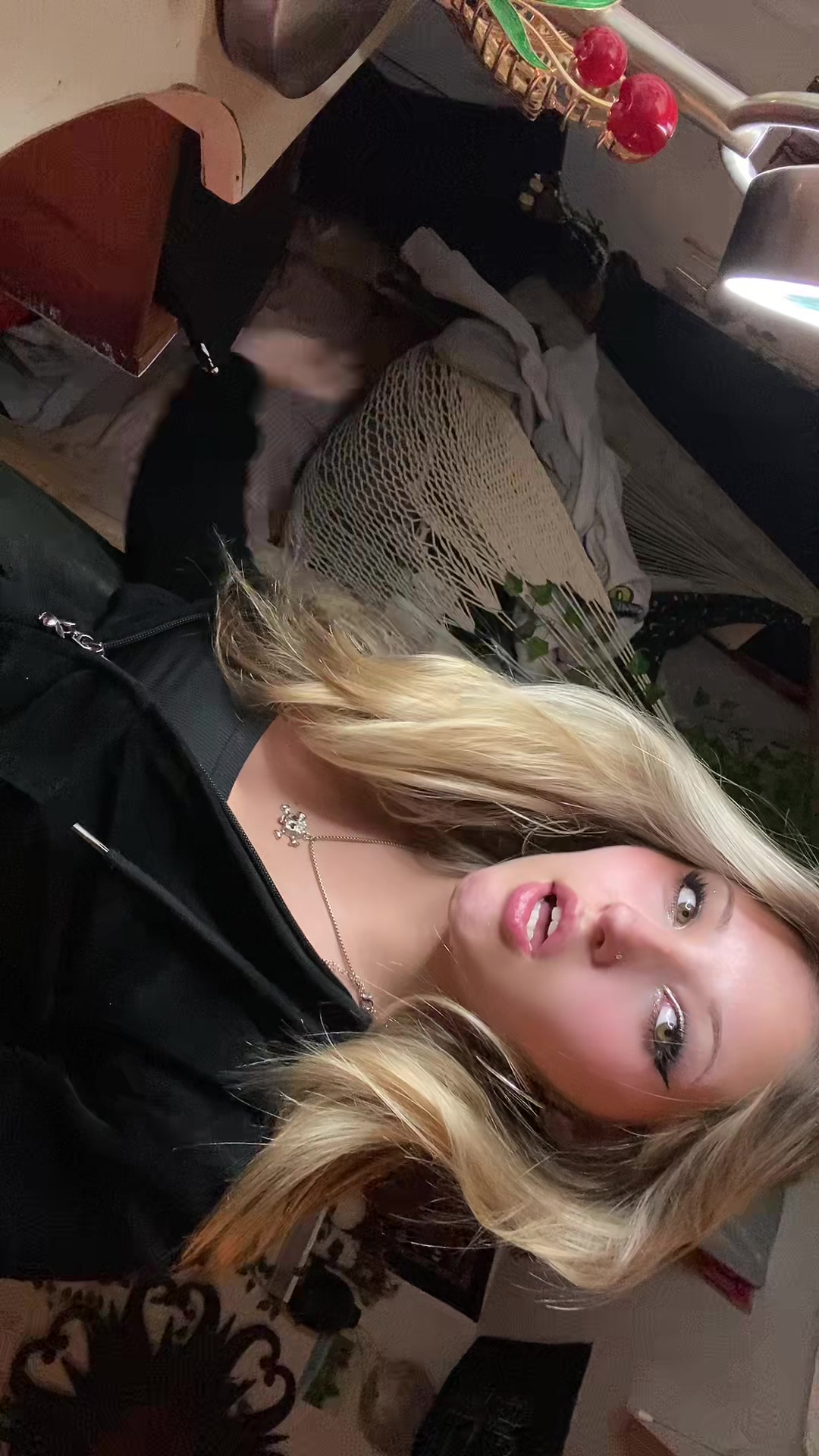 @Cari🩻👽