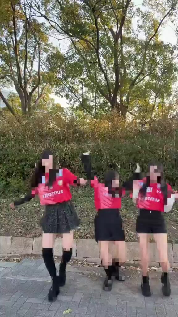 @2×2^._.^
