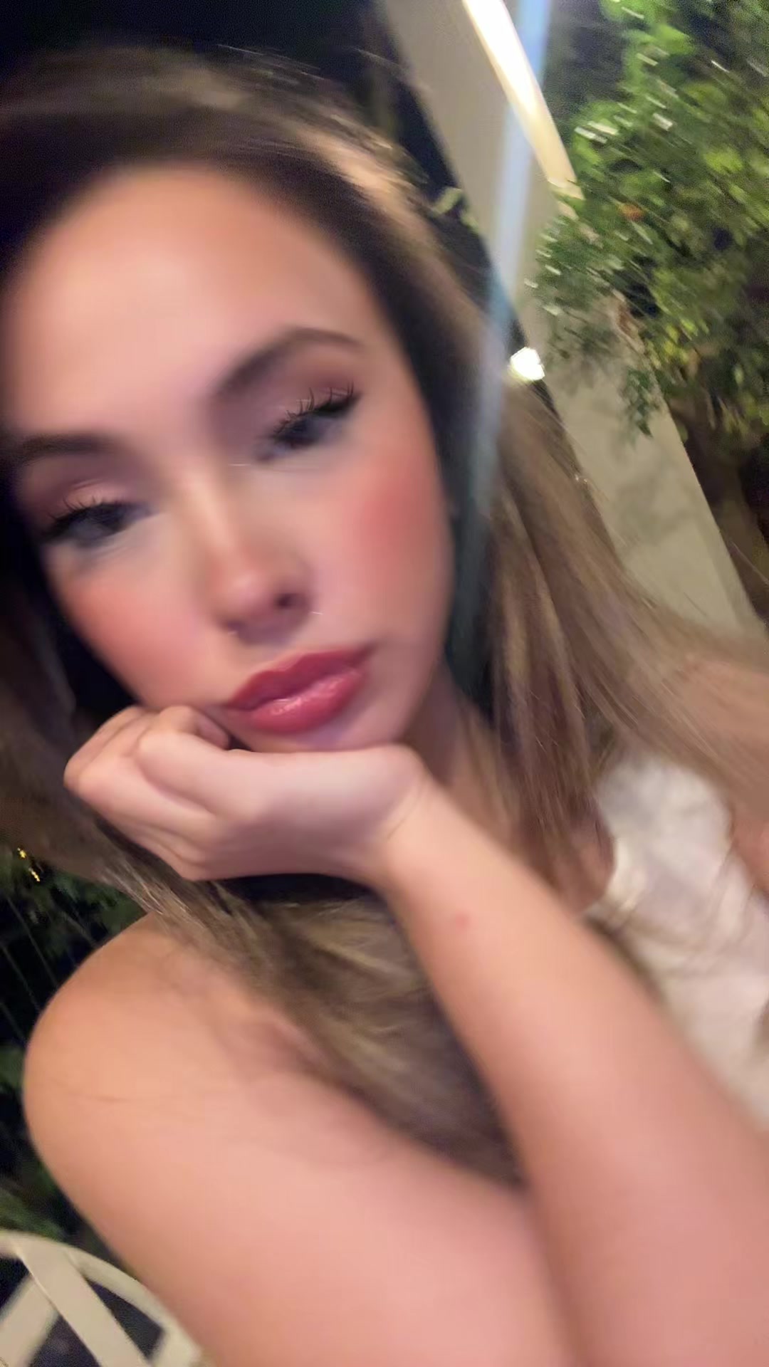 @Vvionissa