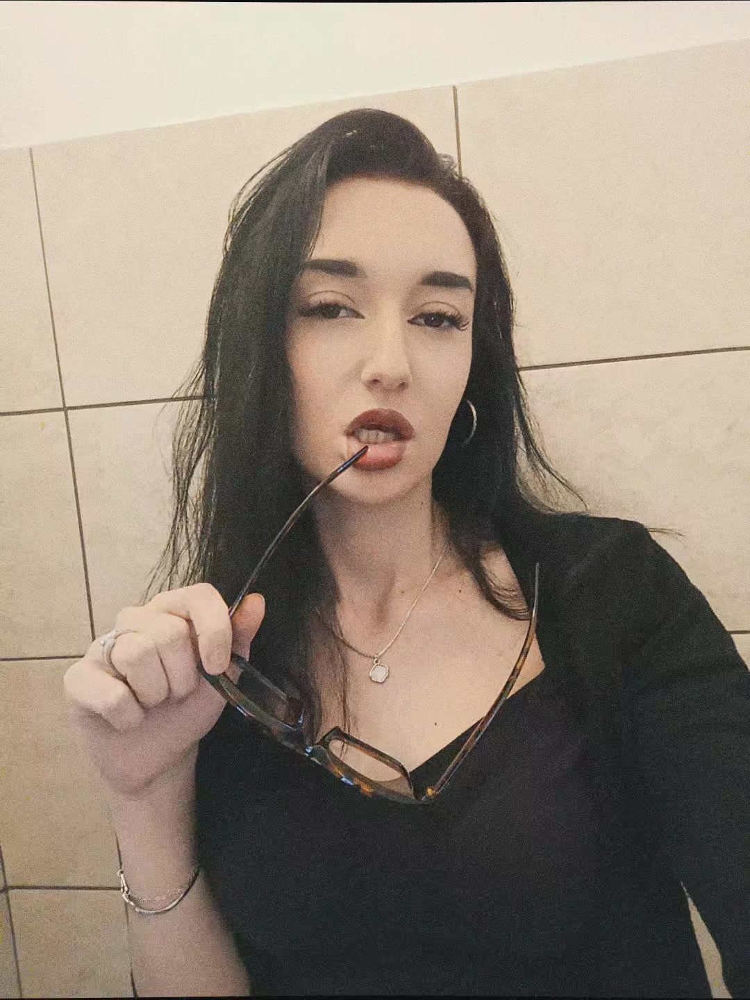 @Ana