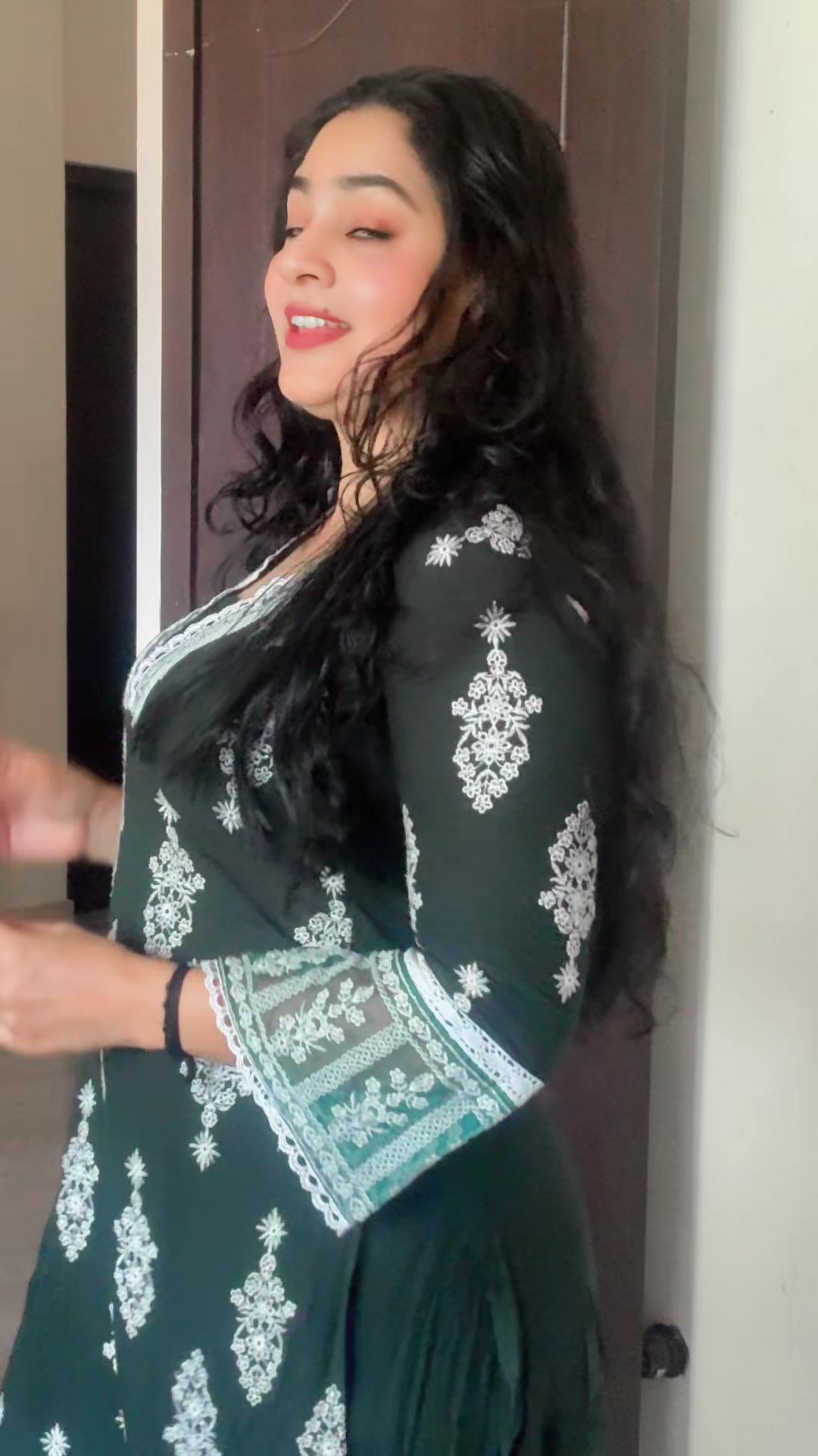 @പോന്നു മിന്നു
