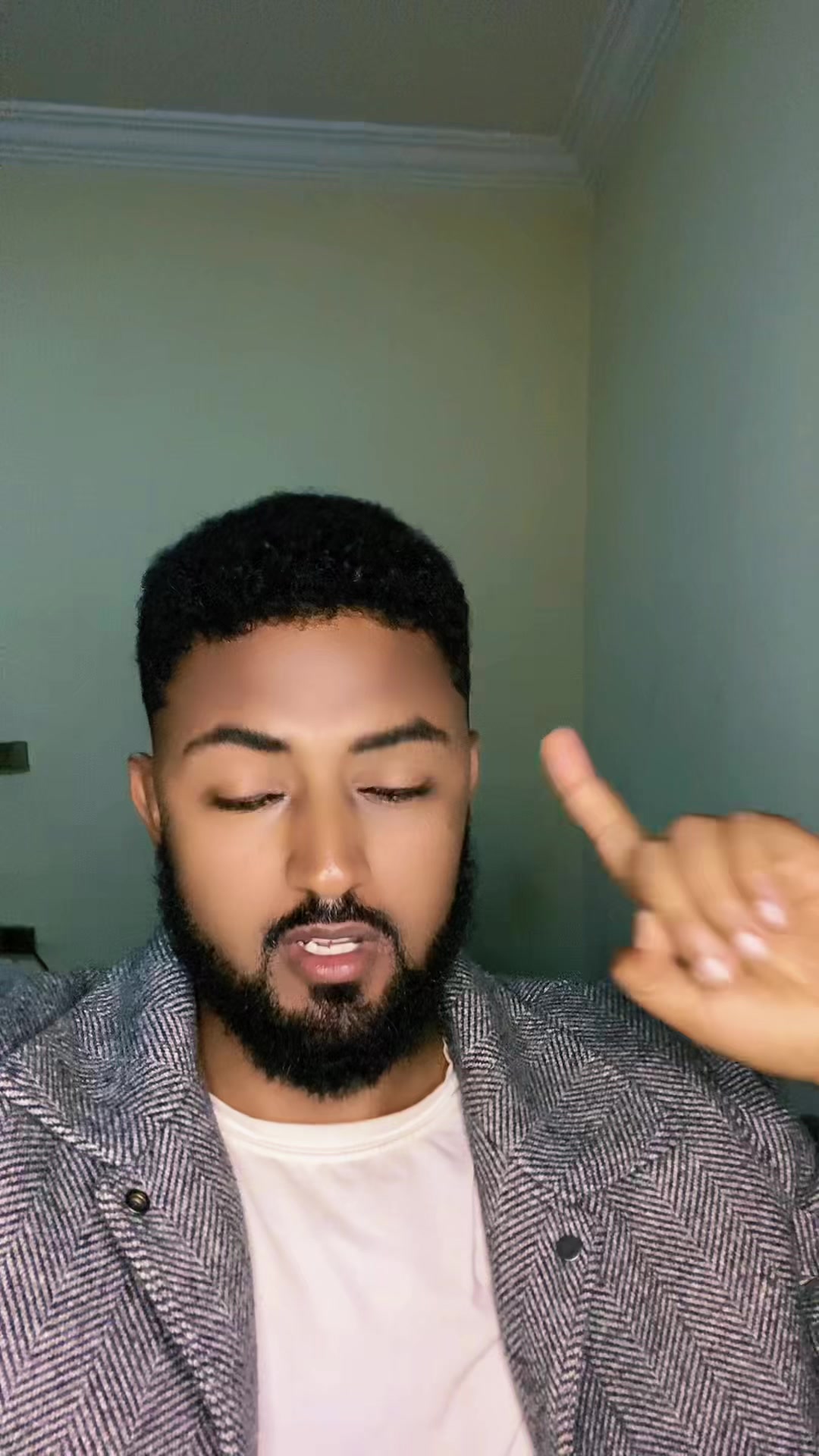 @&Auml;m&icirc;r👑.🌐