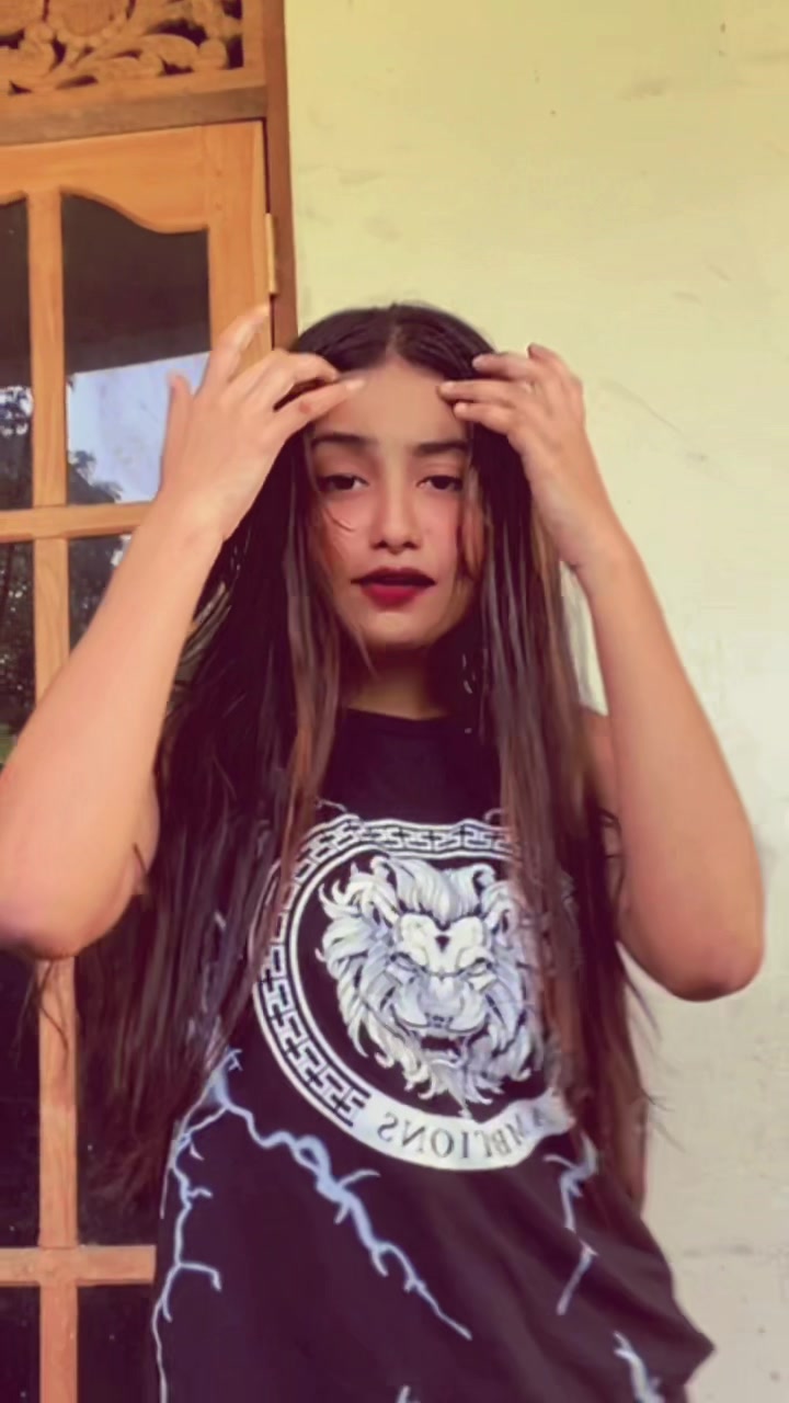 @ℒ𝒶𝓋𝒶 𝒢𝒾𝓇𝓁 🦄❤️🔥💋