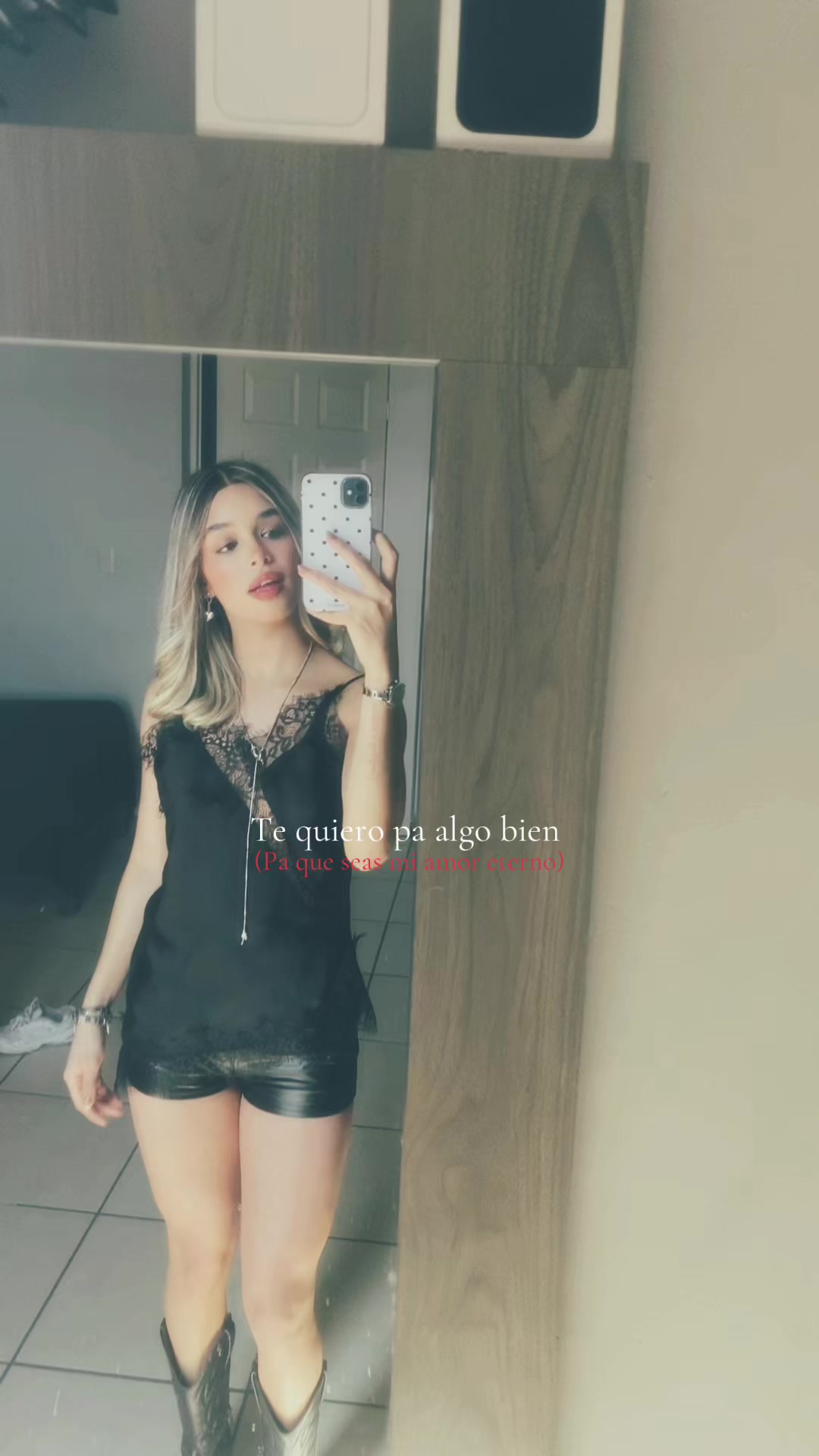 @𝒴