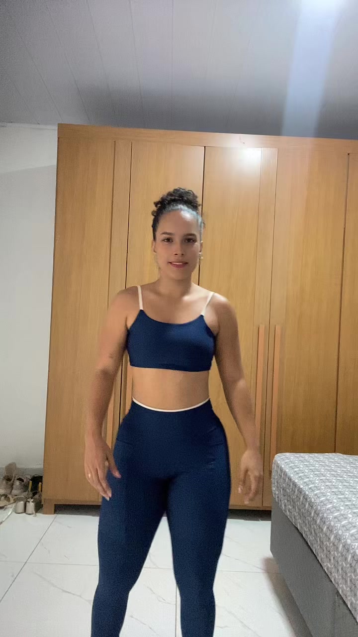 @dominique