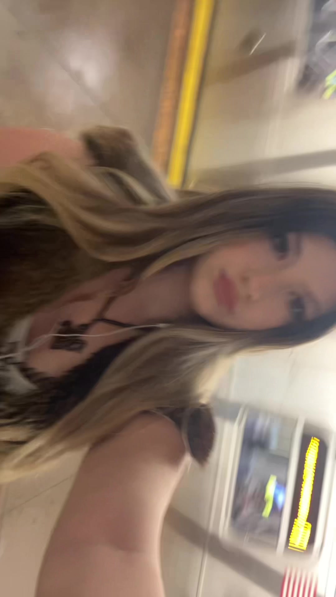 @unhinged.blondee