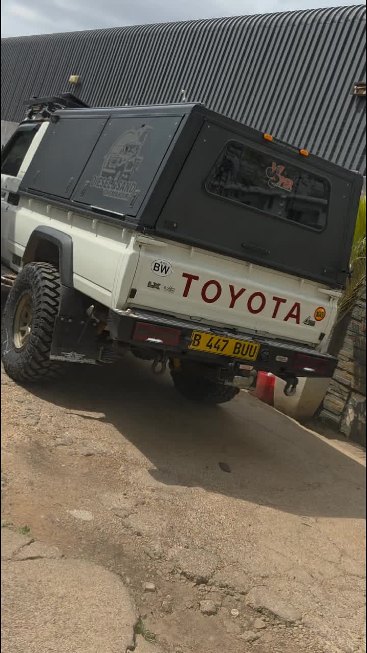 @Robot Auto 4x4 Customs