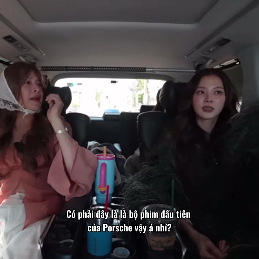 @ph&iacute;a t&acirc;y bầu trời