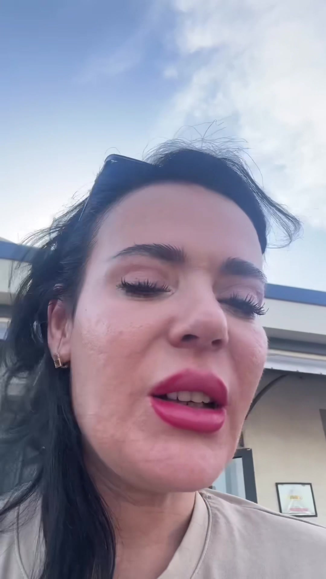 @Voennik_
