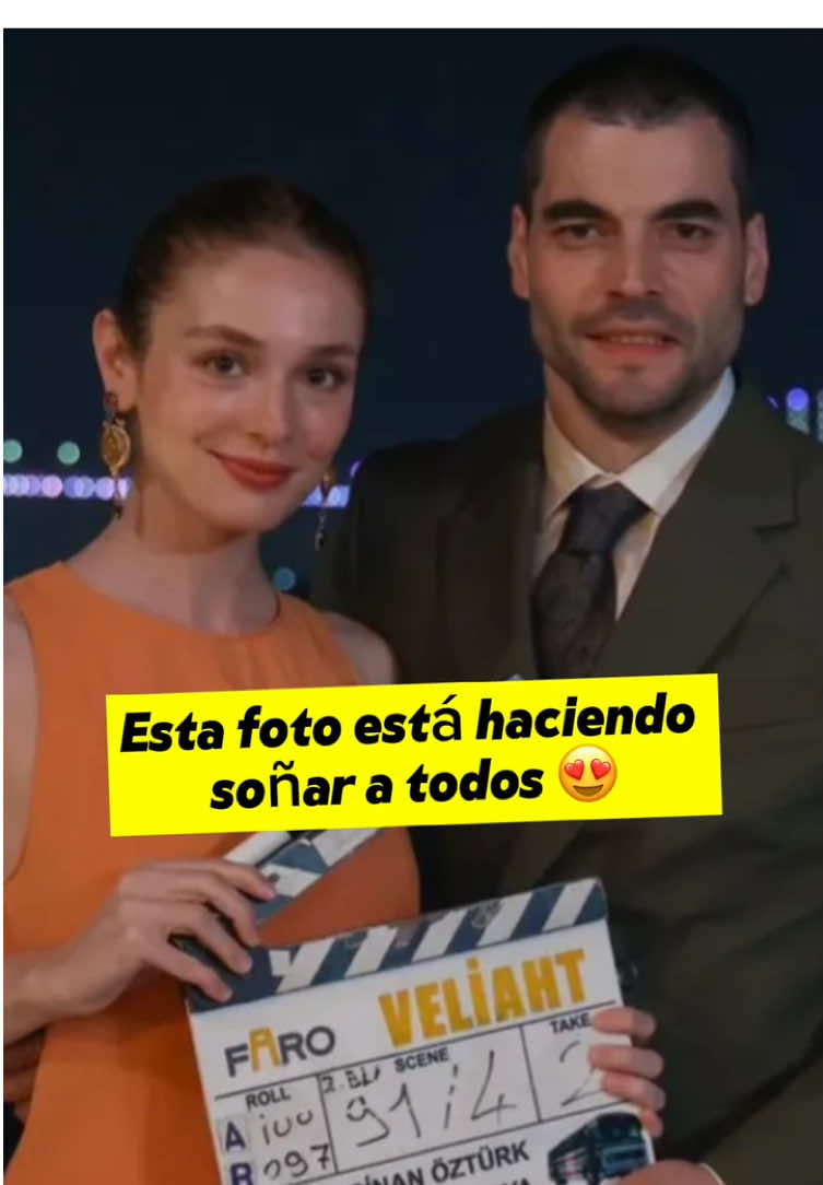 @Debby R Toc&aacute;ndolo todo