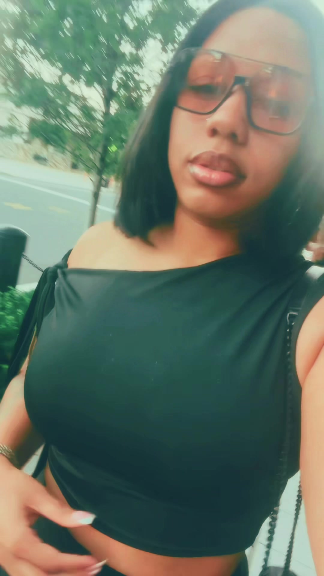 @_devvyy_