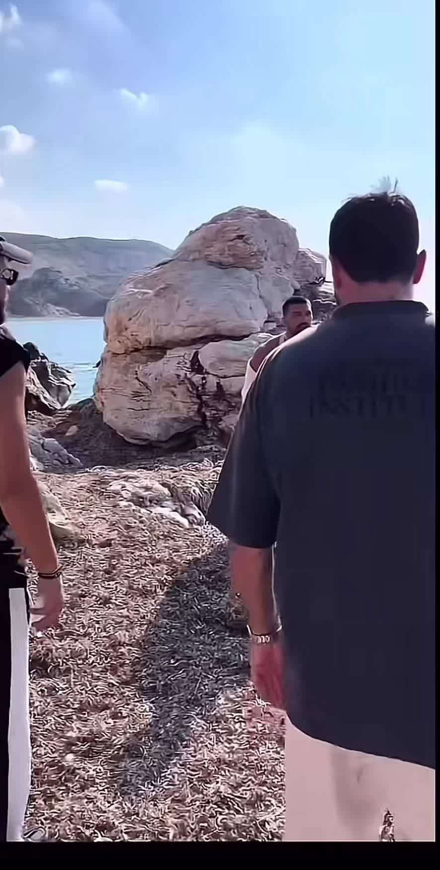 @777