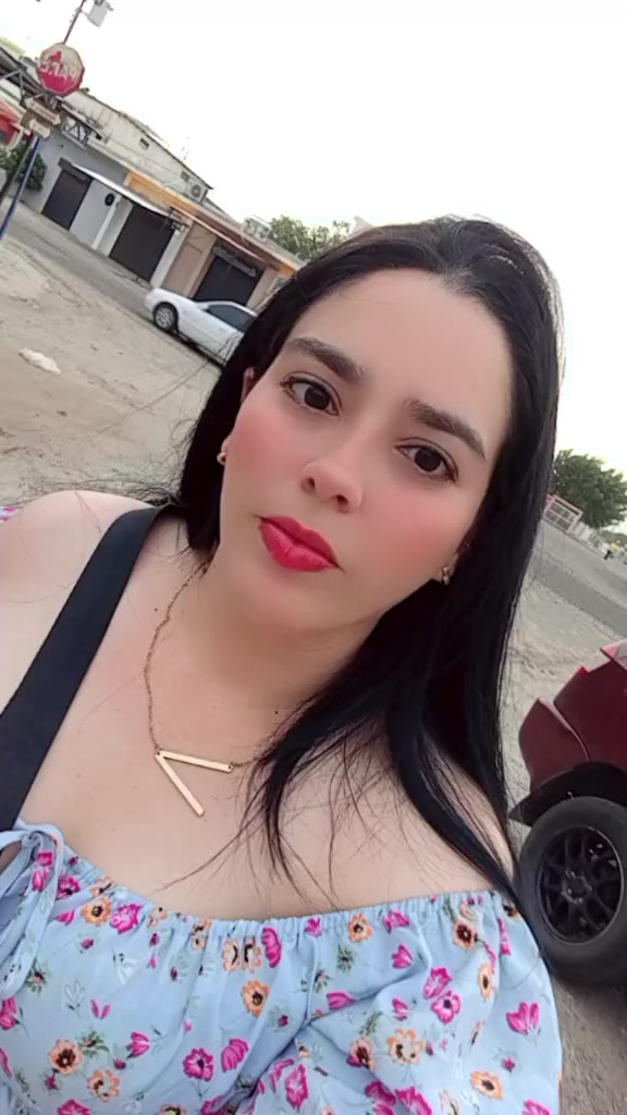 @Valeria largo💖