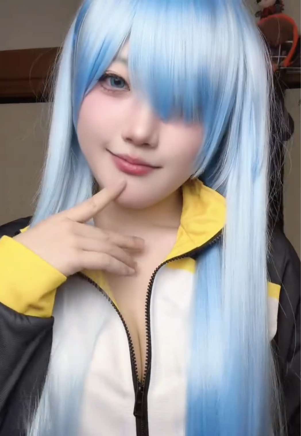 @獏モチ