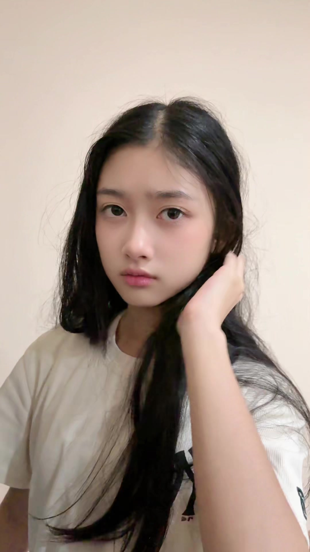 @Bee